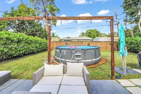 201 NW 51st Court Oakland Park FL 33309