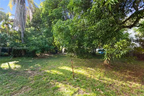 425 NW 7th Terrace Fort Lauderdale FL 33311