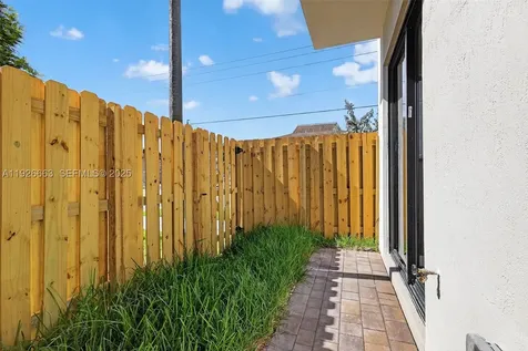 13885 SW 261 Terrace Homestead FL 33032