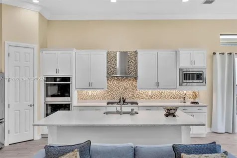 9172 E Leon Circle E Parkland FL 33076