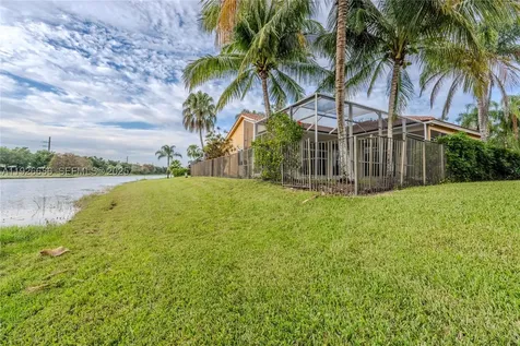 2893 Oakbrook Drive Weston FL 33332
