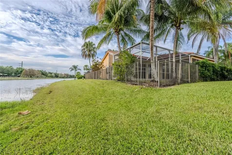 2893 Oakbrook Drive Weston FL 33332