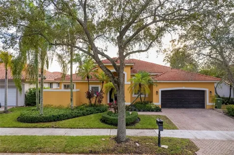 2893 Oakbrook Drive Weston FL 33332