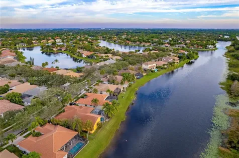 2893 Oakbrook Drive Weston FL 33332