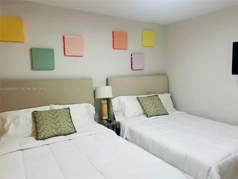 5225 Collins Avenue Miami Beach FL 33140