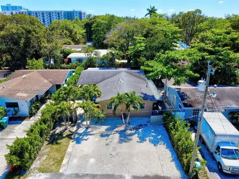 2470 NE 182nd Terrace North Miami Beach FL 33160