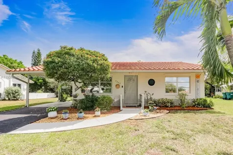 7002 NW 95th Avenue Tamarac FL 33321