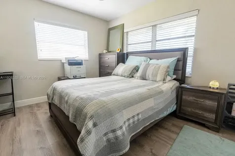 7002 NW 95th Avenue Tamarac FL 33321