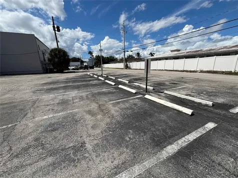 2727 E Oakland Park Boulevard Fort Lauderdale FL 33306