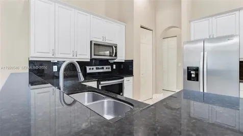 7116 W Pinecreek Way Coconut Creek FL 33073