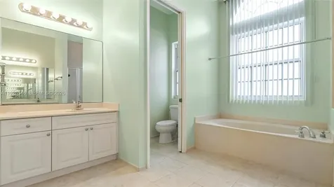 7116 W Pinecreek Way Coconut Creek FL 33073