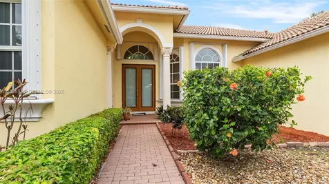 7116 W Pinecreek Way Coconut Creek FL 33073