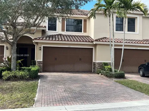 115 E Riverwalk Circle E Plantation FL 33325