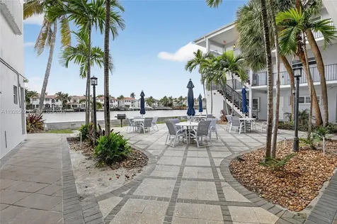 2600 S Ocean Drive Hollywood FL 33019