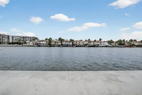 2600 S Ocean Drive Hollywood FL 33019