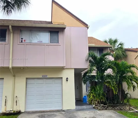 8209 NW 8th Street Plantation FL 33324