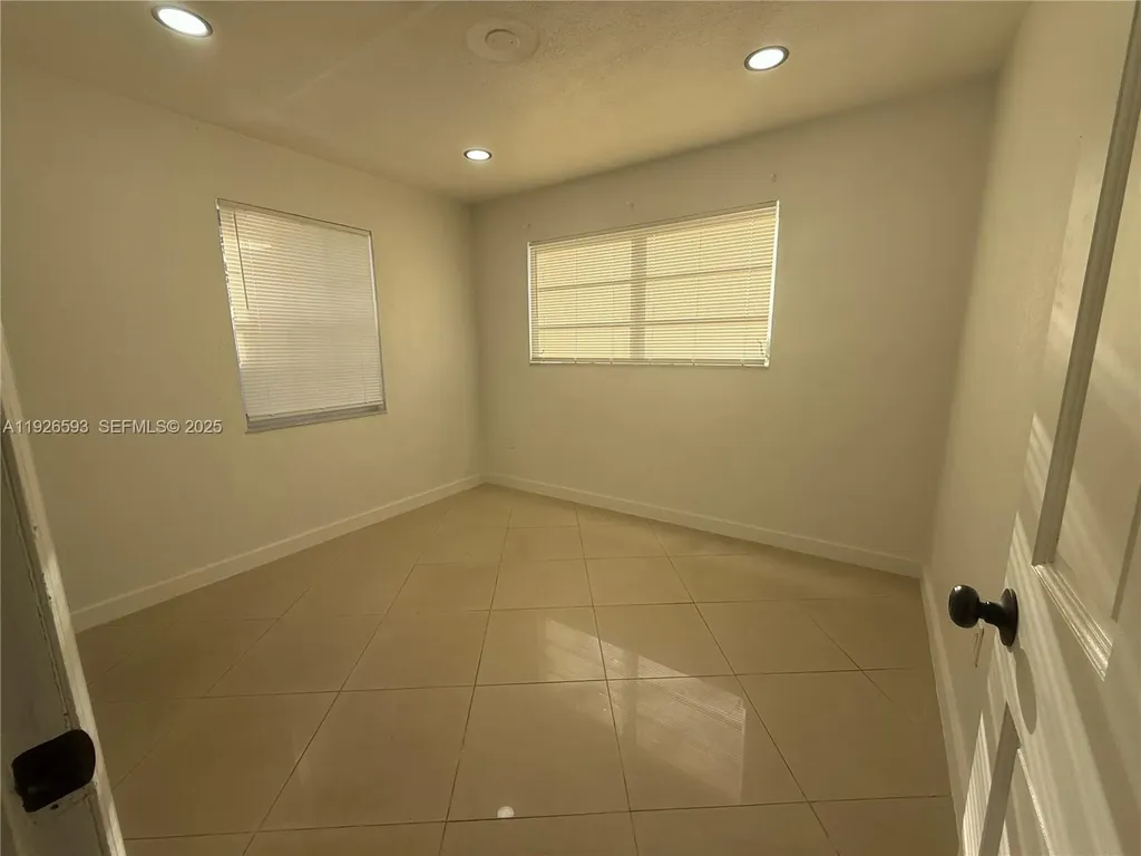 501 S 61st Terrace Hollywood FL 33023