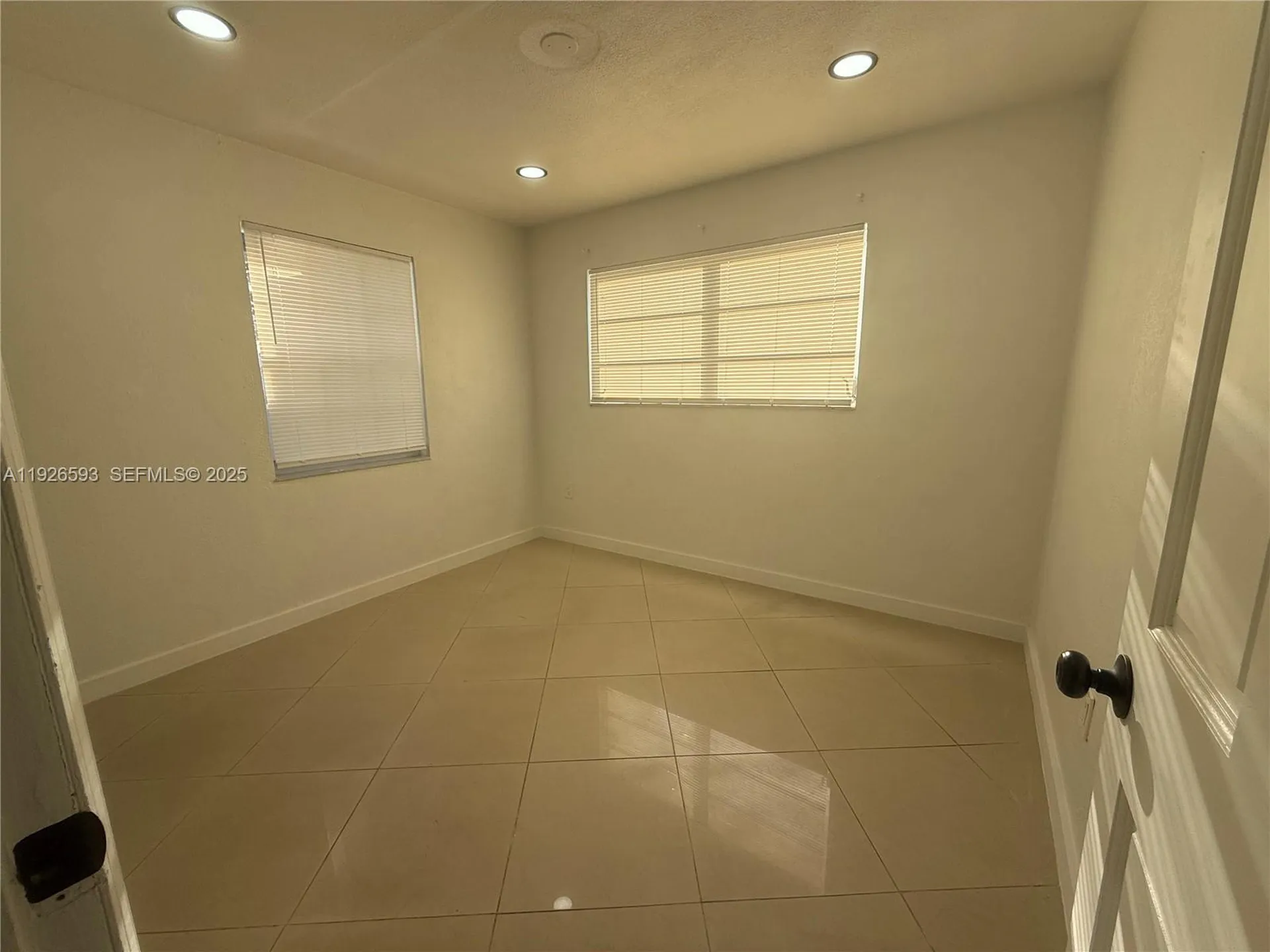 501 S 61st Terrace Hollywood FL 33023