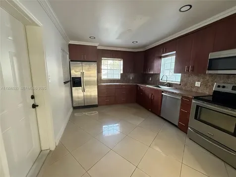 501 S 61st Terrace Hollywood FL 33023
