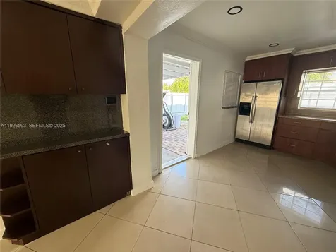 501 S 61st Terrace Hollywood FL 33023