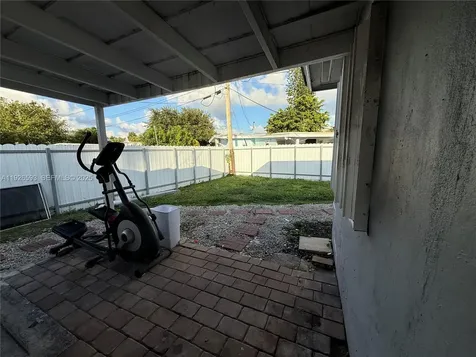 501 S 61st Terrace Hollywood FL 33023