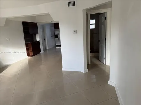 501 S 61st Terrace Hollywood FL 33023