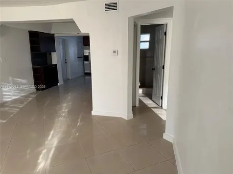 501 S 61st Terrace Hollywood FL 33023