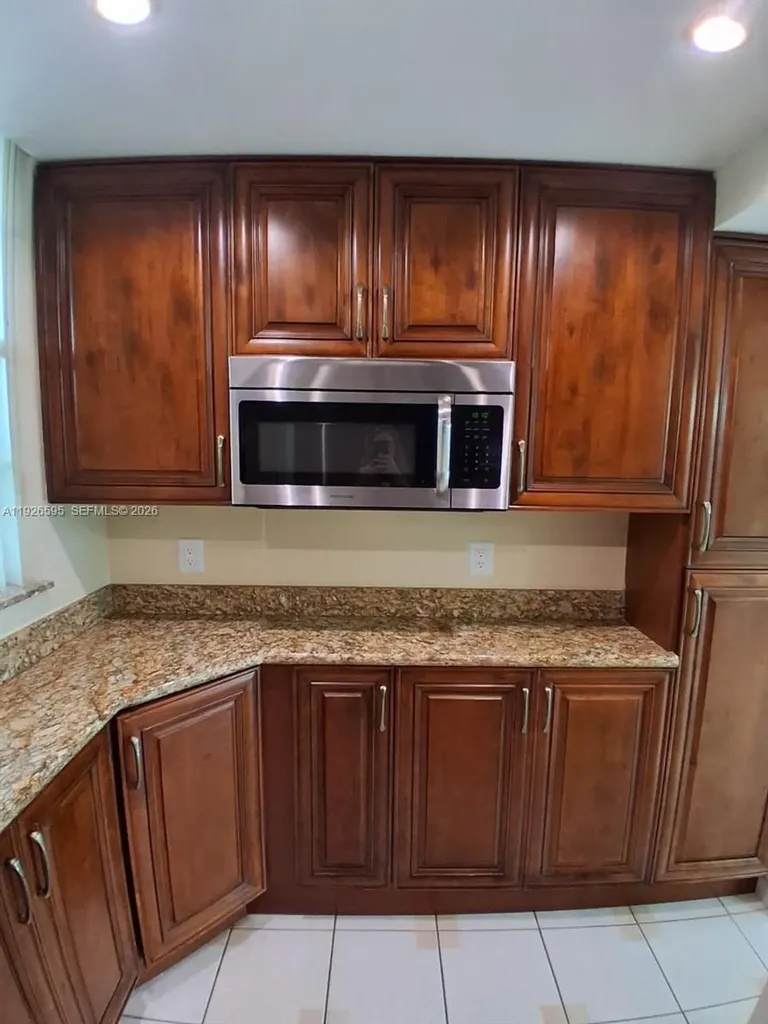 2905 Point East Drive Aventura FL 33160