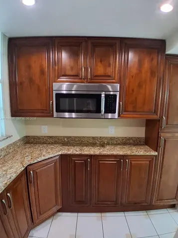 2905 Point East Drive Aventura FL 33160