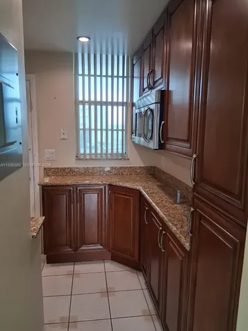 2905 Point East Drive Aventura FL 33160