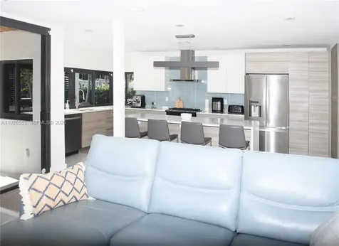 2734 SE 14th Street Pompano Beach FL 33062
