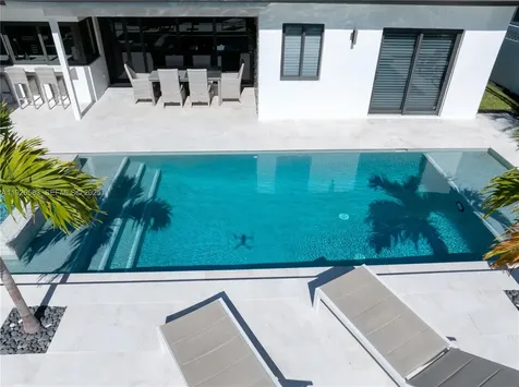 2734 SE 14th Street Pompano Beach FL 33062