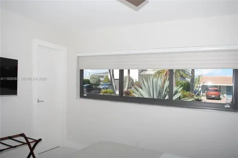 2734 SE 14th Street Pompano Beach FL 33062