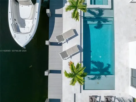 2734 SE 14th Street Pompano Beach FL 33062