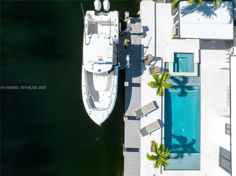 2734 SE 14th Street Pompano Beach FL 33062