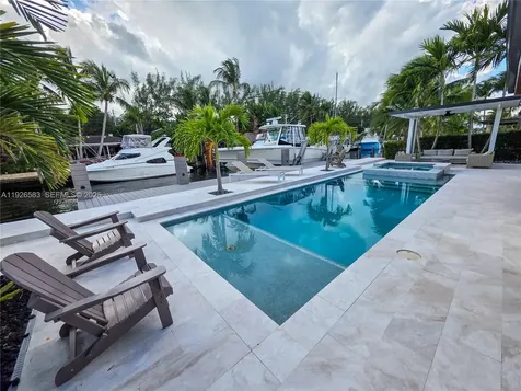 2734 SE 14th Street Pompano Beach FL 33062