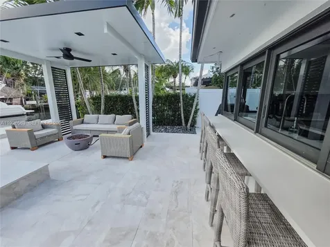 2734 SE 14th Street Pompano Beach FL 33062