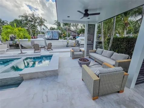 2734 SE 14th Street Pompano Beach FL 33062