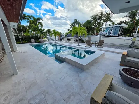 2734 SE 14th Street Pompano Beach FL 33062