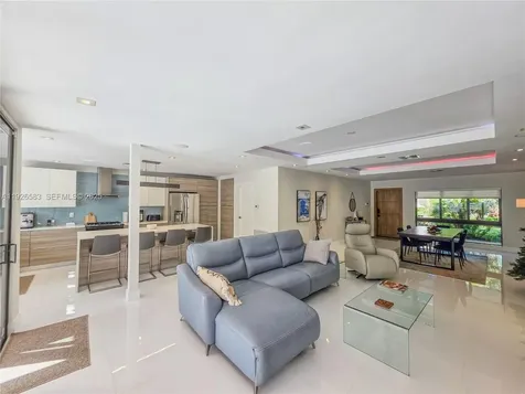 2734 SE 14th Street Pompano Beach FL 33062