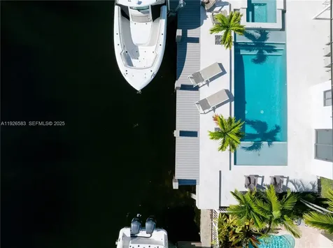 2734 SE 14th Street Pompano Beach FL 33062