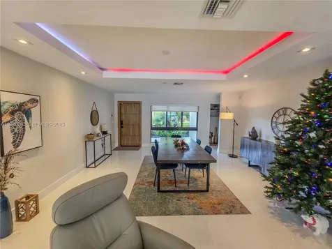 2734 SE 14th Street Pompano Beach FL 33062