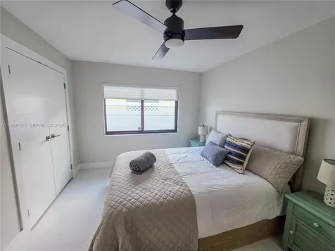 2734 SE 14th Street Pompano Beach FL 33062