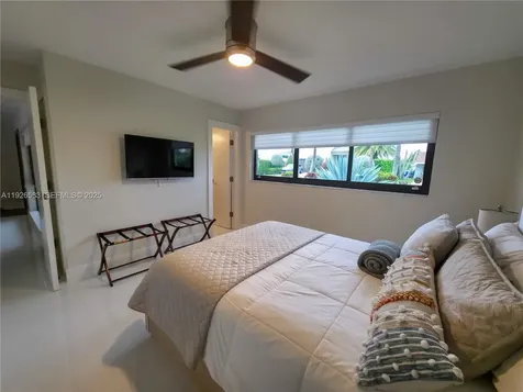 2734 SE 14th Street Pompano Beach FL 33062