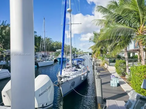 2734 SE 14th Street Pompano Beach FL 33062