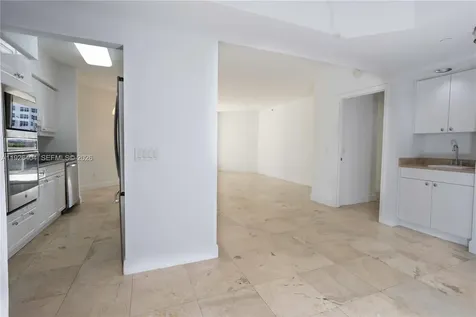 4779 Collins Avenue Miami Beach FL 33140