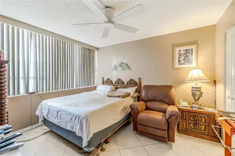1100 Saint Charles Place Pembroke Pines FL 33026