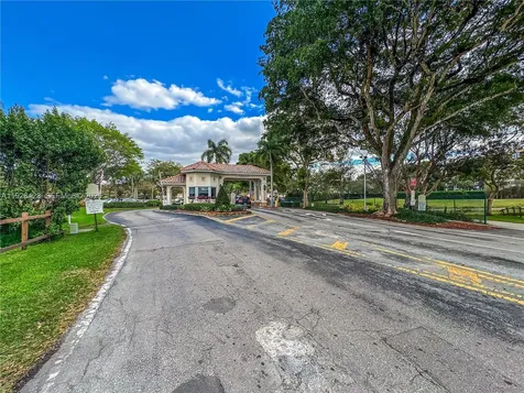 1100 Saint Charles Place Pembroke Pines FL 33026