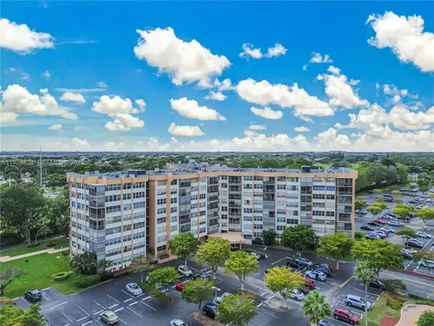 1100 Saint Charles Place Pembroke Pines FL 33026