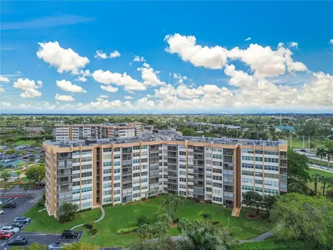 1100 Saint Charles Place Pembroke Pines FL 33026